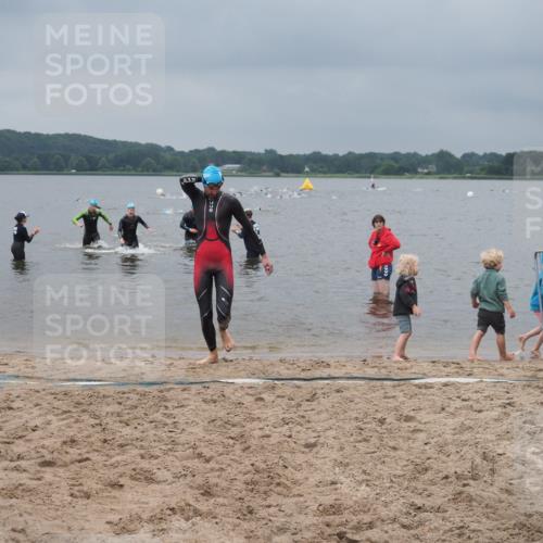 23.06.2024 - Viking Triathlon KatJ http://msf.ph/oto/6354970 23.06.2024 10:30:43 Schwimmen 324, 482, 656 meine-sportfotos.de