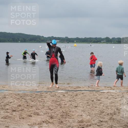 23.06.2024 - Viking Triathlon KatJ http://msf.ph/oto/6354972 23.06.2024 10:30:43 Schwimmen 324, 482, 656 meine-sportfotos.de