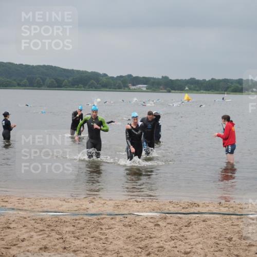 23.06.2024 - Viking Triathlon KatJ http://msf.ph/oto/6354990 23.06.2024 10:30:51 Schwimmen 8, 144, 295 meine-sportfotos.de