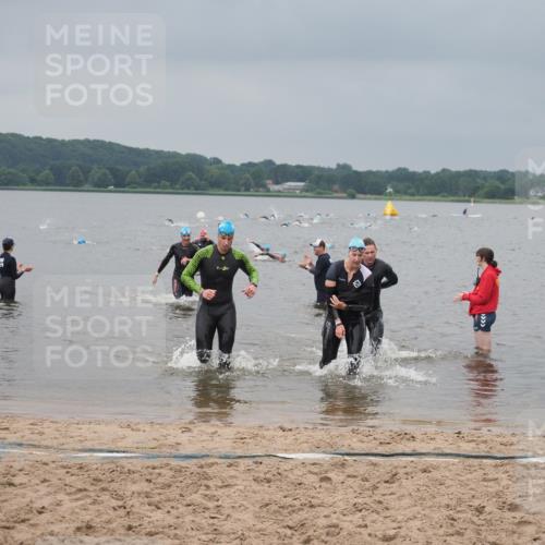23.06.2024 - Viking Triathlon KatJ http://msf.ph/oto/6355005 23.06.2024 10:30:54 Schwimmen 8, 144, 295 meine-sportfotos.de