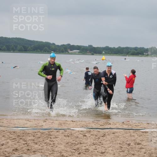 23.06.2024 - Viking Triathlon KatJ http://msf.ph/oto/6355014 23.06.2024 10:30:55 Schwimmen 8, 51, 144, 295 meine-sportfotos.de