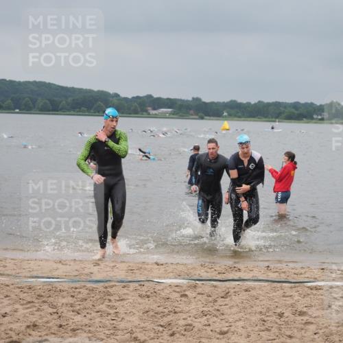 23.06.2024 - Viking Triathlon KatJ http://msf.ph/oto/6355024 23.06.2024 10:30:56 Schwimmen 8, 51, 144, 295 meine-sportfotos.de