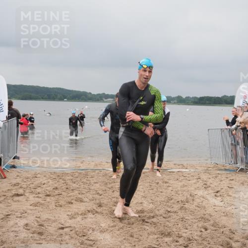 23.06.2024 - Viking Triathlon KatJ http://msf.ph/oto/6355050 23.06.2024 10:30:59 Schwimmen 8, 51, 144, 295 meine-sportfotos.de