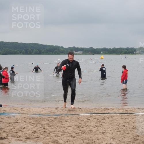 23.06.2024 - Viking Triathlon KatJ http://msf.ph/oto/6355112 23.06.2024 10:31:12 Schwimmen 499, 627 meine-sportfotos.de