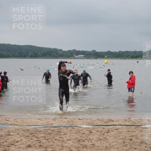 23.06.2024 - Viking Triathlon KatJ http://msf.ph/oto/6355140 23.06.2024 10:31:18 Schwimmen 458, 499 meine-sportfotos.de