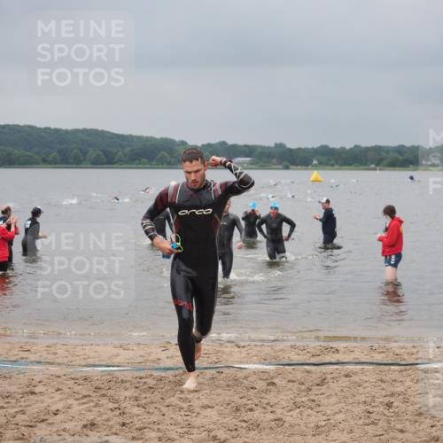 23.06.2024 - Viking Triathlon KatJ http://msf.ph/oto/6355157 23.06.2024 10:31:21 Schwimmen 458, 499 meine-sportfotos.de