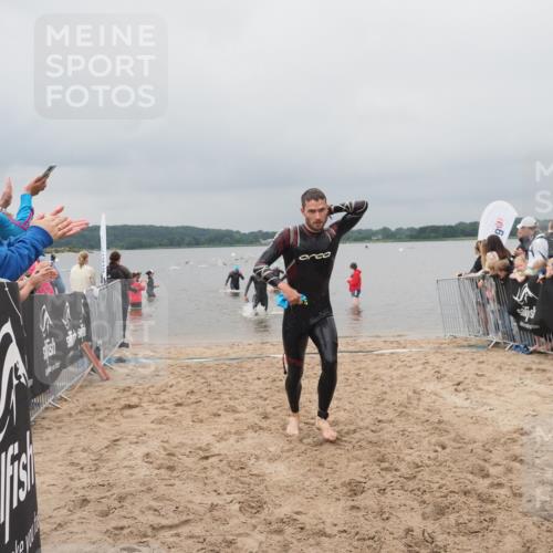 23.06.2024 - Viking Triathlon KatJ http://msf.ph/oto/6355167 23.06.2024 10:31:22 Schwimmen 458, 463, 499 meine-sportfotos.de
