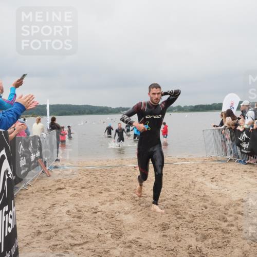 23.06.2024 - Viking Triathlon KatJ http://msf.ph/oto/6355169 23.06.2024 10:31:22 Schwimmen 458, 463, 499 meine-sportfotos.de