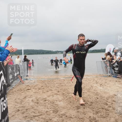 23.06.2024 - Viking Triathlon KatJ http://msf.ph/oto/6355174 23.06.2024 10:31:23 Schwimmen 216, 458, 463, 499 meine-sportfotos.de