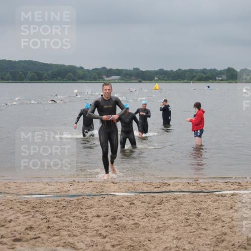 23.06.2024 - Viking Triathlon KatJ http://msf.ph/oto/6355187 23.06.2024 10:31:25 Schwimmen 16, 216, 458, 463, 499 meine-sportfotos.de