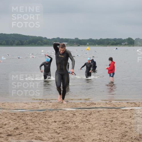 23.06.2024 - Viking Triathlon KatJ http://msf.ph/oto/6355193 23.06.2024 10:31:26 Schwimmen 16, 216, 458, 463 meine-sportfotos.de