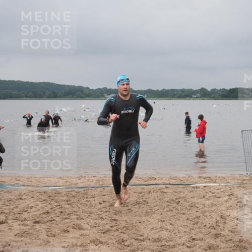 23.06.2024 - Viking Triathlon KatJ http://msf.ph/oto/6355312 23.06.2024 10:31:52 Schwimmen 14, 107 meine-sportfotos.de