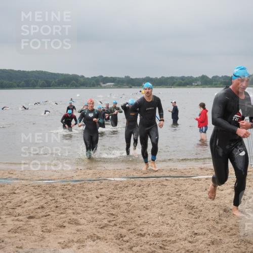 23.06.2024 - Viking Triathlon KatJ http://msf.ph/oto/6355391 23.06.2024 10:32:09 Schwimmen 6, 20, 117, 231, 260, 302, 394, 426, 619 meine-sportfotos.de