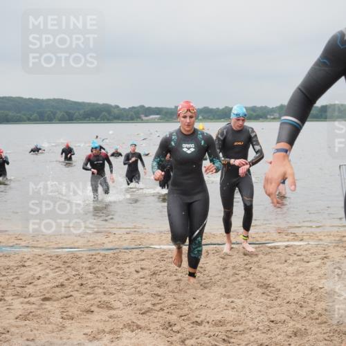 23.06.2024 - Viking Triathlon KatJ http://msf.ph/oto/6355414 23.06.2024 10:32:12 Schwimmen 6, 20, 117, 231, 260, 292, 302, 394, 426, 619 meine-sportfotos.de