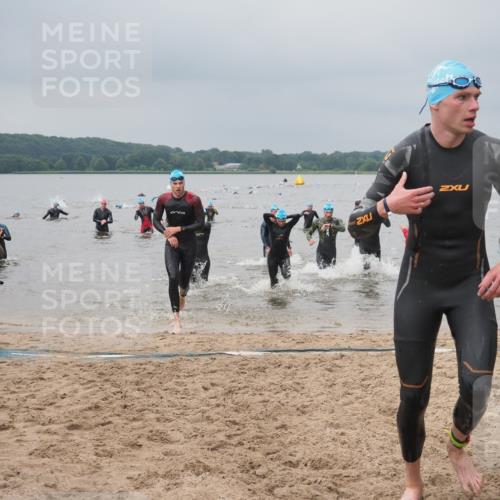 23.06.2024 - Viking Triathlon KatJ http://msf.ph/oto/6355416 23.06.2024 10:32:14 Schwimmen 6, 20, 117, 260, 292, 302, 394, 426, 619 meine-sportfotos.de
