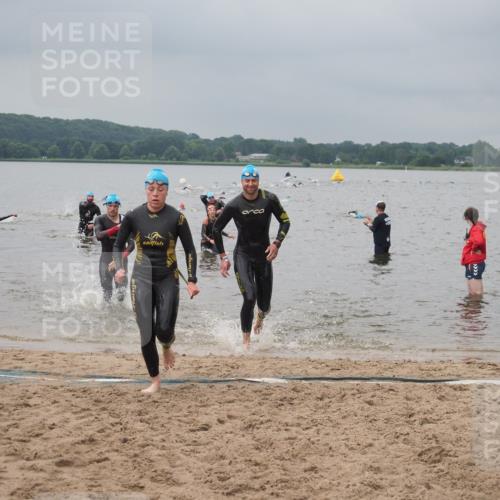 23.06.2024 - Viking Triathlon KatJ http://msf.ph/oto/6355559 23.06.2024 10:32:39 Schwimmen 198, 336, 408, 551, 654 meine-sportfotos.de