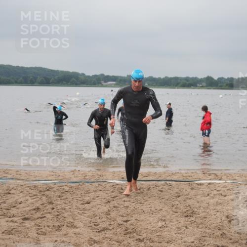 23.06.2024 - Viking Triathlon KatJ http://msf.ph/oto/6355724 23.06.2024 10:33:03 Schwimmen 97, 99, 125, 203 meine-sportfotos.de