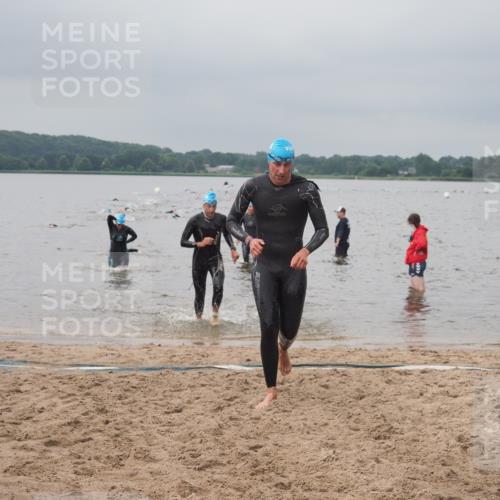 23.06.2024 - Viking Triathlon KatJ http://msf.ph/oto/6355727 23.06.2024 10:33:03 Schwimmen 97, 99, 125, 203 meine-sportfotos.de