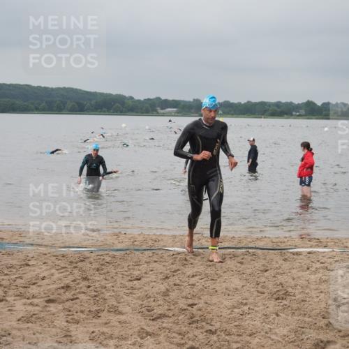23.06.2024 - Viking Triathlon KatJ http://msf.ph/oto/6355762 23.06.2024 10:33:06 Schwimmen 13, 99, 125, 203 meine-sportfotos.de
