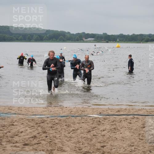 23.06.2024 - Viking Triathlon KatJ http://msf.ph/oto/6355867 23.06.2024 10:33:26 Schwimmen 118, 183, 245, 259 meine-sportfotos.de