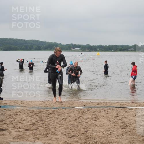 23.06.2024 - Viking Triathlon KatJ http://msf.ph/oto/6355878 23.06.2024 10:33:29 Schwimmen 118, 183, 245, 259 meine-sportfotos.de