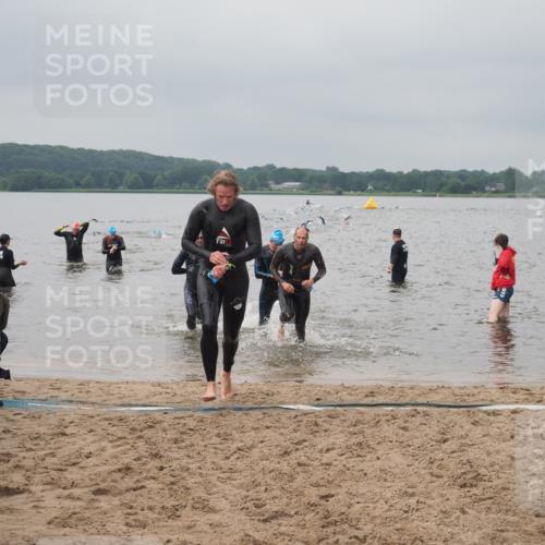 23.06.2024 - Viking Triathlon KatJ http://msf.ph/oto/6355885 23.06.2024 10:33:29 Schwimmen 118, 183, 245, 259 meine-sportfotos.de