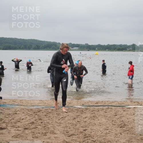 23.06.2024 - Viking Triathlon KatJ http://msf.ph/oto/6355892 23.06.2024 10:33:29 Schwimmen 118, 183, 245, 259 meine-sportfotos.de
