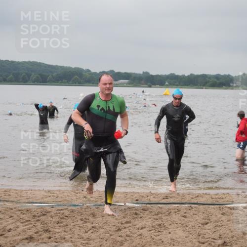 23.06.2024 - Viking Triathlon KatJ http://msf.ph/oto/6355995 23.06.2024 10:33:41 Schwimmen 215, 224, 604 meine-sportfotos.de