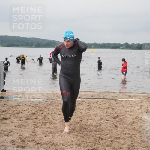 23.06.2024 - Viking Triathlon KatJ http://msf.ph/oto/6356045 23.06.2024 10:33:48 Schwimmen 111, 224, 486 meine-sportfotos.de