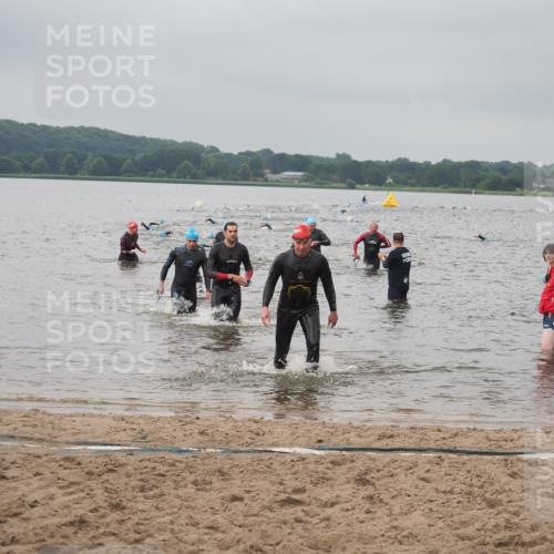 23.06.2024 - Viking Triathlon KatJ http://msf.ph/oto/6356216 23.06.2024 10:34:15 Schwimmen 12, 407, 477, 657 meine-sportfotos.de