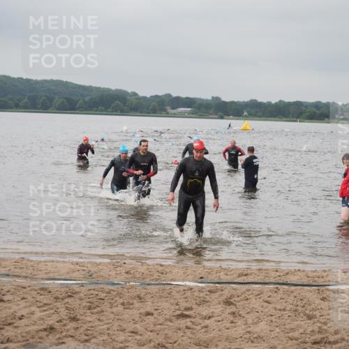 23.06.2024 - Viking Triathlon KatJ http://msf.ph/oto/6356219 23.06.2024 10:34:15 Schwimmen 12, 407, 477, 657 meine-sportfotos.de