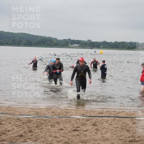 23.06.2024 - Viking Triathlon KatJ http://msf.ph/oto/6356227 23.06.2024 10:34:15 Schwimmen 12, 407, 477, 657 meine-sportfotos.de