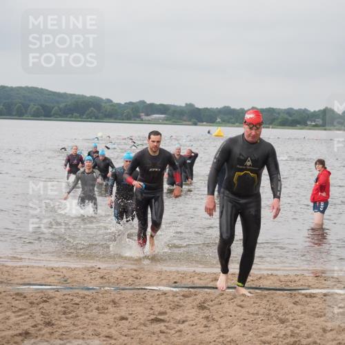 23.06.2024 - Viking Triathlon KatJ http://msf.ph/oto/6356232 23.06.2024 10:34:19 Schwimmen 12, 407, 477, 657 meine-sportfotos.de