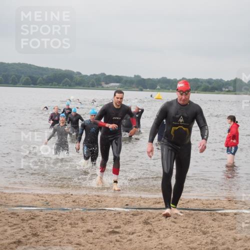 23.06.2024 - Viking Triathlon KatJ http://msf.ph/oto/6356236 23.06.2024 10:34:19 Schwimmen 12, 407, 477, 657 meine-sportfotos.de
