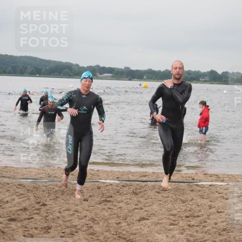 23.06.2024 - Viking Triathlon KatJ http://msf.ph/oto/6356524 23.06.2024 10:34:58 Schwimmen 58, 242, 299, 311, 470, 541 meine-sportfotos.de