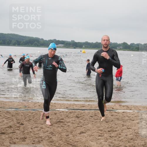 23.06.2024 - Viking Triathlon KatJ http://msf.ph/oto/6356528 23.06.2024 10:34:58 Schwimmen 58, 242, 299, 311, 470, 541 meine-sportfotos.de