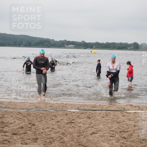 23.06.2024 - Viking Triathlon KatJ http://msf.ph/oto/6356554 23.06.2024 10:35:01 Schwimmen 218, 242, 299, 311, 470, 541 meine-sportfotos.de
