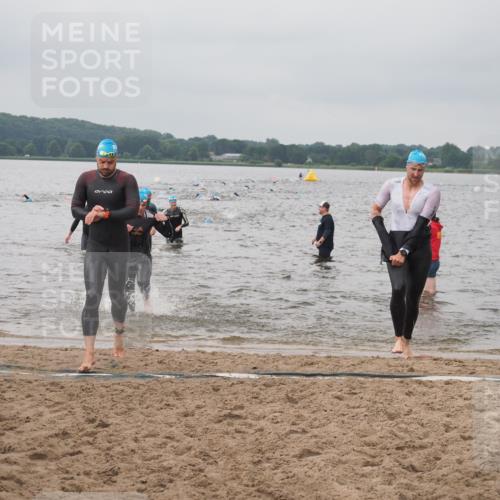23.06.2024 - Viking Triathlon KatJ http://msf.ph/oto/6356565 23.06.2024 10:35:03 Schwimmen 218, 242, 299, 311, 541 meine-sportfotos.de