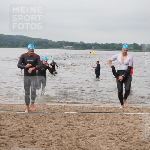 23.06.2024 - Viking Triathlon KatJ http://msf.ph/oto/6356570 23.06.2024 10:35:03 Schwimmen 218, 242, 299, 311, 541 meine-sportfotos.de