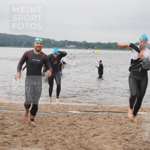 23.06.2024 - Viking Triathlon KatJ http://msf.ph/oto/6356583 23.06.2024 10:35:04 Schwimmen 218, 242, 299, 541 meine-sportfotos.de
