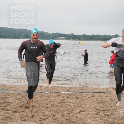 23.06.2024 - Viking Triathlon KatJ http://msf.ph/oto/6356587 23.06.2024 10:35:04 Schwimmen 218, 242, 299, 541 meine-sportfotos.de