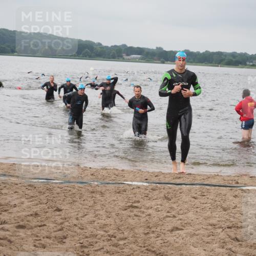 23.06.2024 - Viking Triathlon KatJ http://msf.ph/oto/6356682 23.06.2024 10:35:20 Schwimmen 101, 104, 120, 226, 454 meine-sportfotos.de