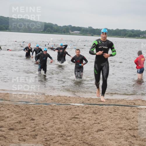 23.06.2024 - Viking Triathlon KatJ http://msf.ph/oto/6356684 23.06.2024 10:35:21 Schwimmen 104, 120, 226, 533 meine-sportfotos.de