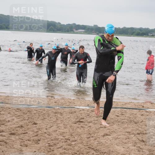23.06.2024 - Viking Triathlon KatJ http://msf.ph/oto/6356694 23.06.2024 10:35:22 Schwimmen 104, 120, 226, 533 meine-sportfotos.de