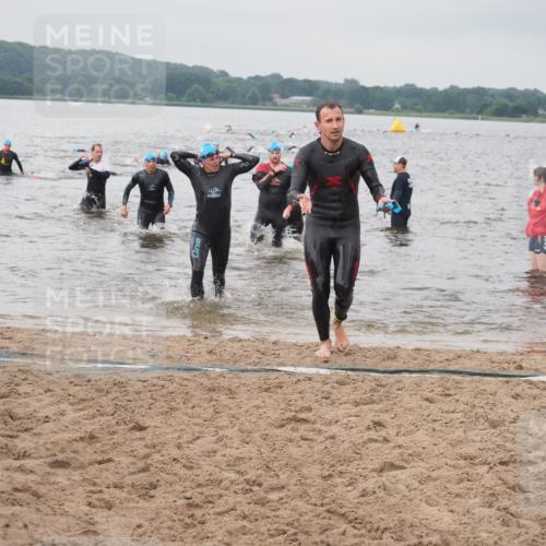 23.06.2024 - Viking Triathlon KatJ http://msf.ph/oto/6356711 23.06.2024 10:35:24 Schwimmen 104, 120, 226, 520, 533 meine-sportfotos.de