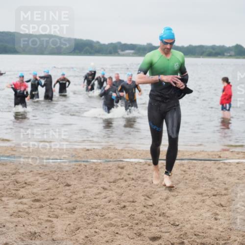 23.06.2024 - Viking Triathlon KatJ http://msf.ph/oto/6357068 23.06.2024 10:36:06 Schwimmen 11, 280, 300, 312, 327, 361, 517 meine-sportfotos.de