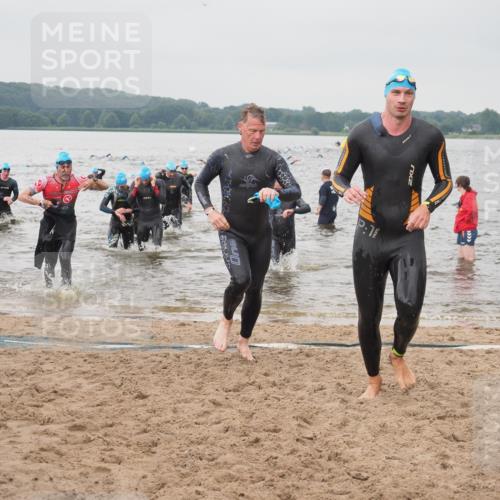 23.06.2024 - Viking Triathlon KatJ http://msf.ph/oto/6357099 23.06.2024 10:36:11 Schwimmen 34, 48, 186, 197, 254, 280, 291, 300, 327, 361, 372 meine-sportfotos.de