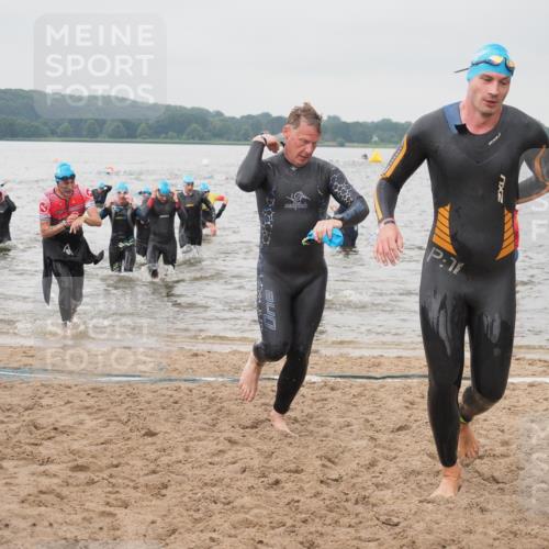 23.06.2024 - Viking Triathlon KatJ http://msf.ph/oto/6357111 23.06.2024 10:36:12 Schwimmen 34, 48, 186, 197, 254, 280, 291, 300, 327, 361, 372 meine-sportfotos.de