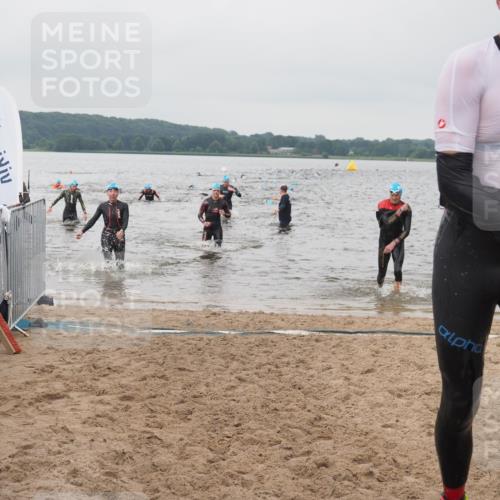 23.06.2024 - Viking Triathlon KatJ http://msf.ph/oto/6357316 23.06.2024 10:36:47 Schwimmen 275, 317, 328, 491 meine-sportfotos.de