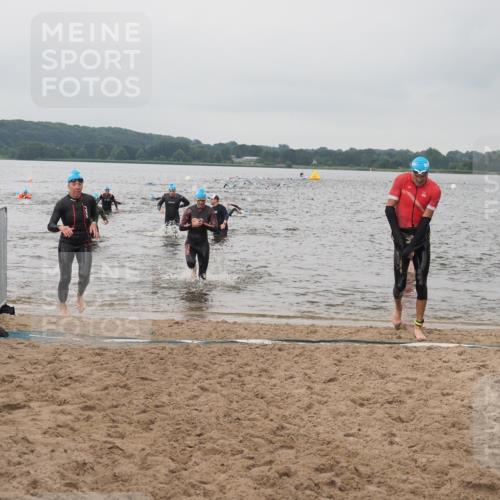 23.06.2024 - Viking Triathlon KatJ http://msf.ph/oto/6357329 23.06.2024 10:36:50 Schwimmen 225, 317, 328, 491 meine-sportfotos.de